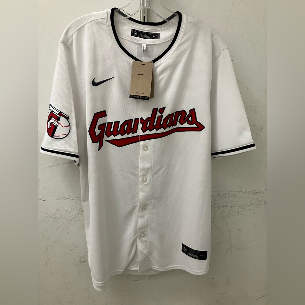 Men’s Cleveland Guardians Nike Limited Jersey (NWT)